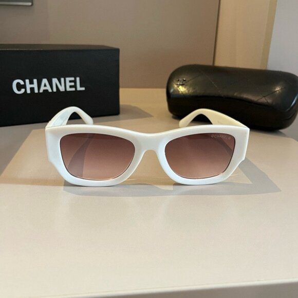 CHANEL Women's White Sunglasses - Picture 1 of 7